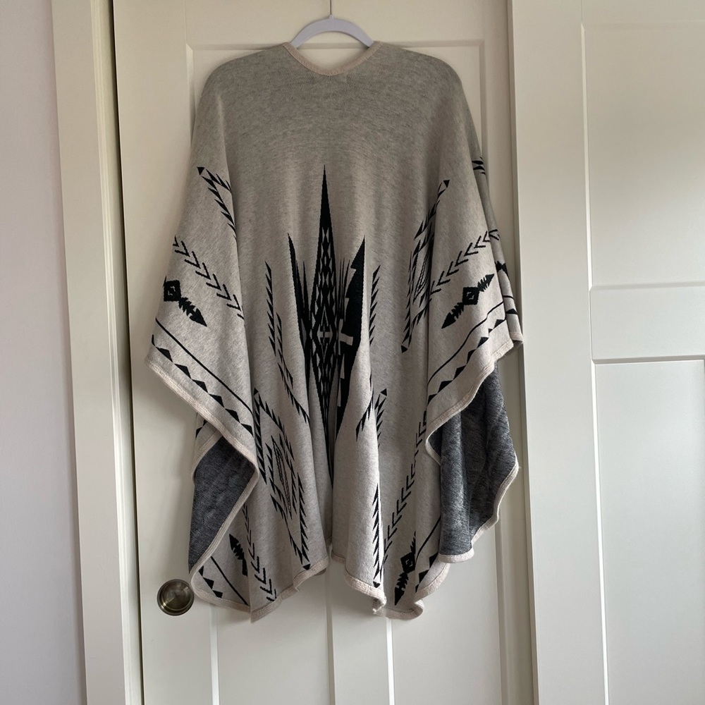 Francesca’s shawl sweater, OS. - Picture 2 of 8